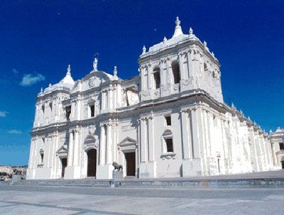 León